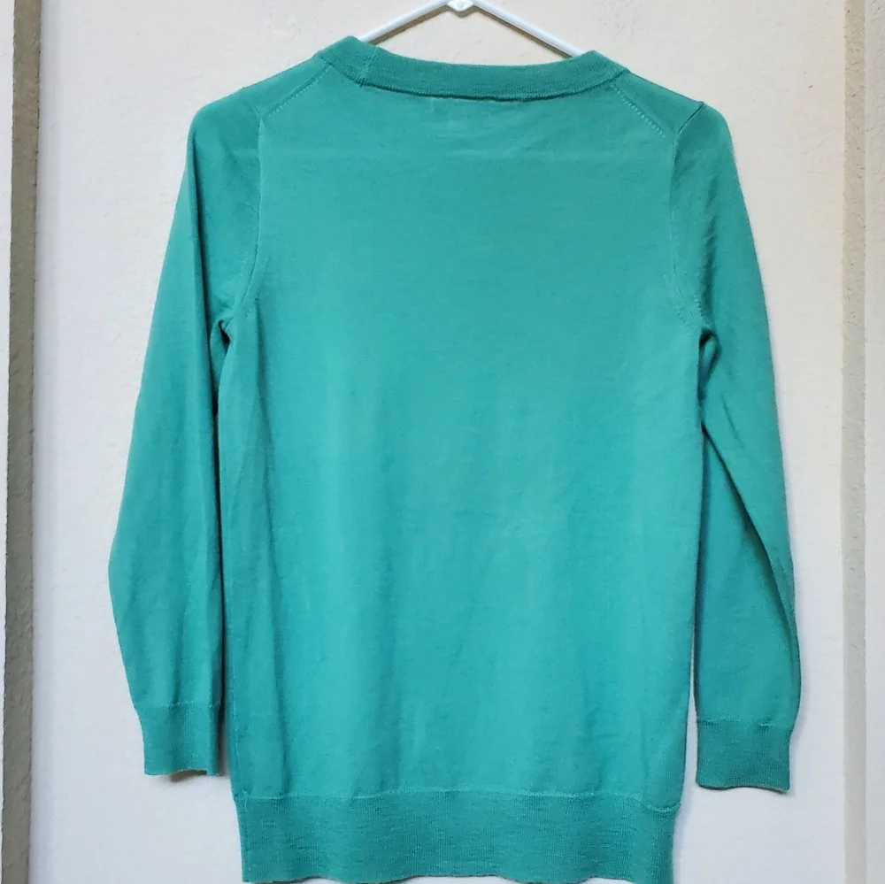 J. Crew Women's Crew Neck Wool Sweater. Size Small